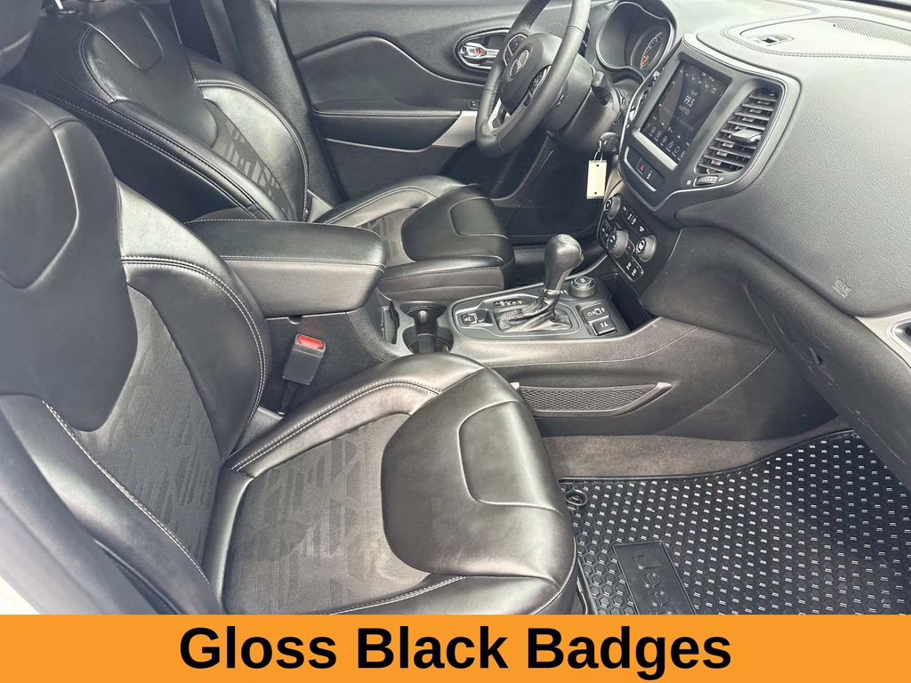 2022 Bright White Clearcoat Jeep Cherokee X 4X4 SUV