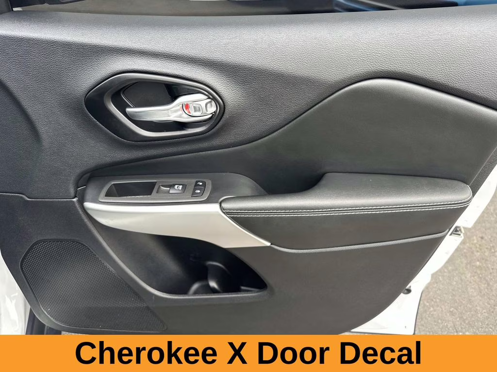 2022 Bright White Clearcoat Jeep Cherokee X 4X4 SUV