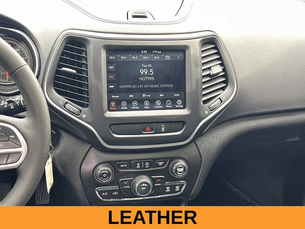 2022 Bright White Clearcoat Jeep Cherokee X 4X4 SUV