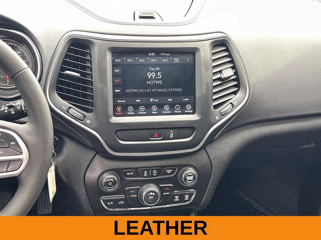 2022 Bright White Clearcoat Jeep Cherokee X 4X4 SUV