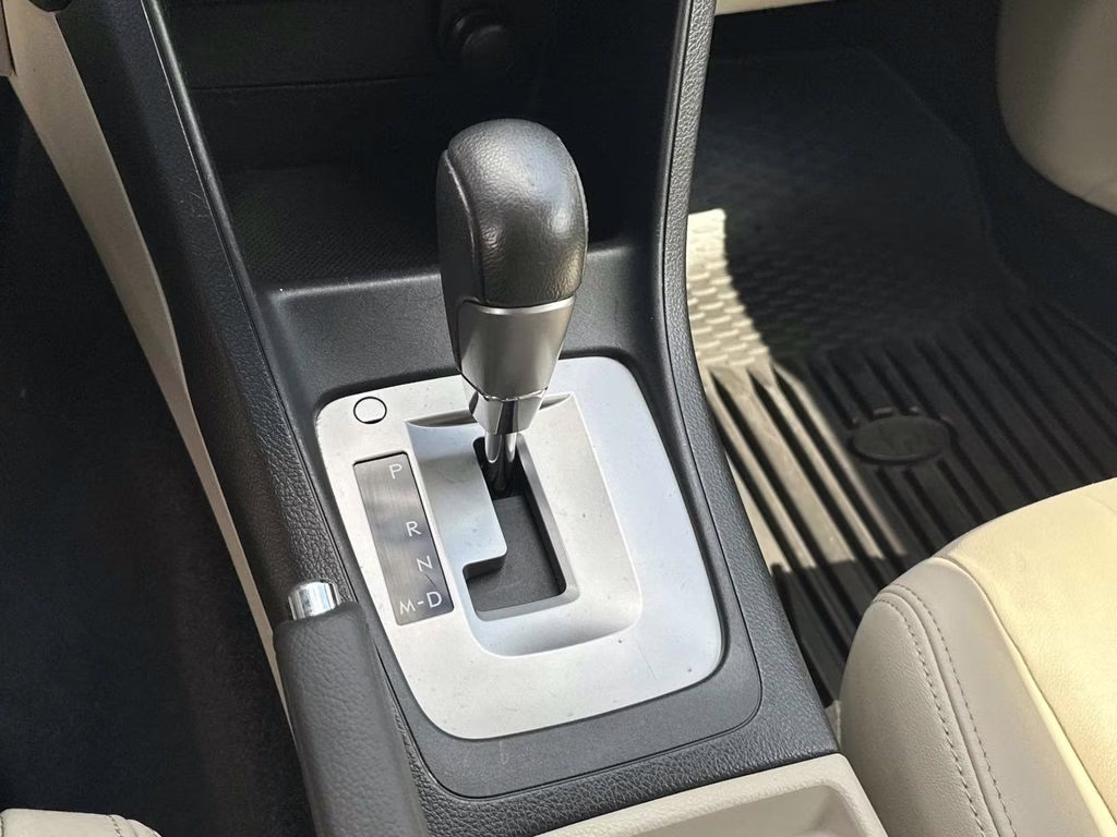 2013 Satin White Pearl Subaru Impreza 2.0i Sport Limited AWD Hatchback