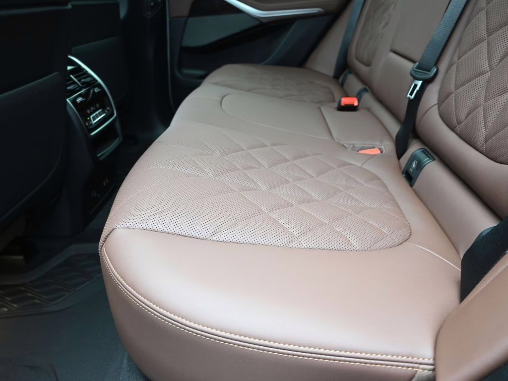 2026 Mineral White Metallic BMW X5 xDrive40i AWD SUV