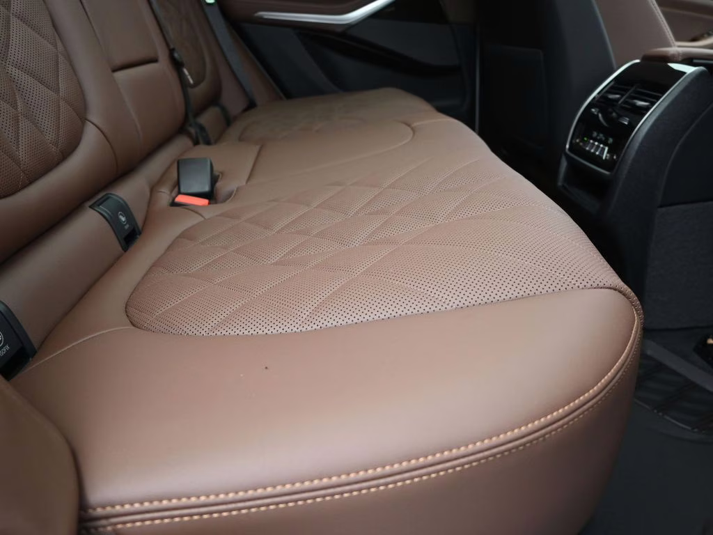 2026 Mineral White Metallic BMW X5 xDrive40i AWD SUV