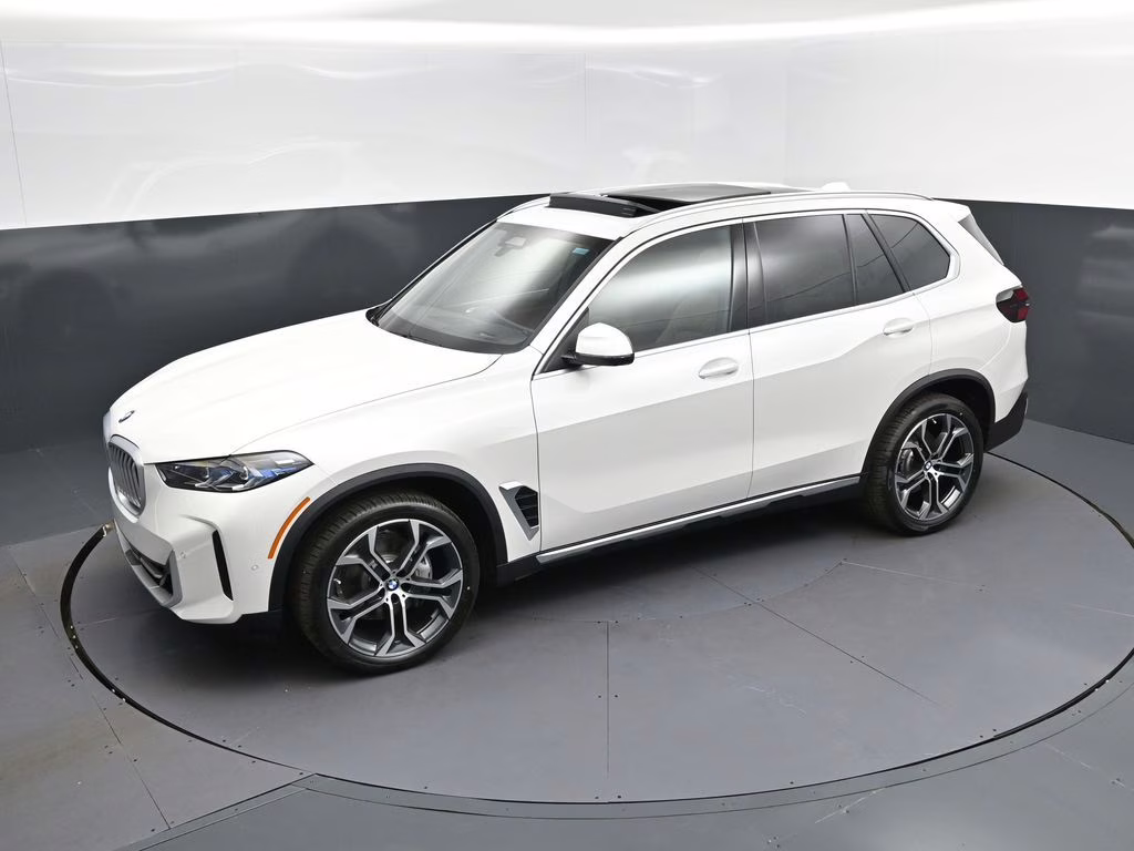 2026 Mineral White Metallic BMW X5 xDrive40i AWD SUV