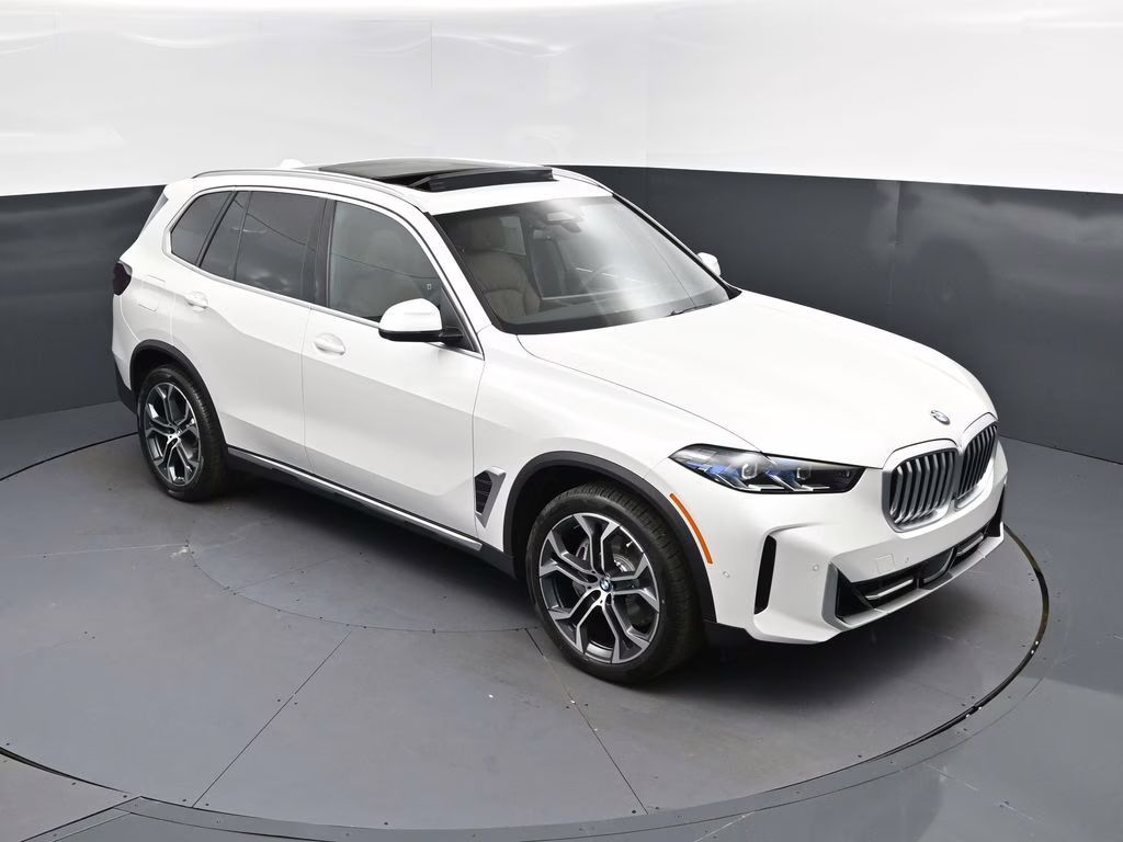 2026 Mineral White Metallic BMW X5 xDrive40i AWD SUV