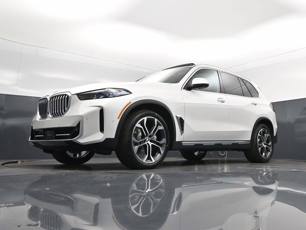 2026 Mineral White Metallic BMW X5 xDrive40i AWD SUV
