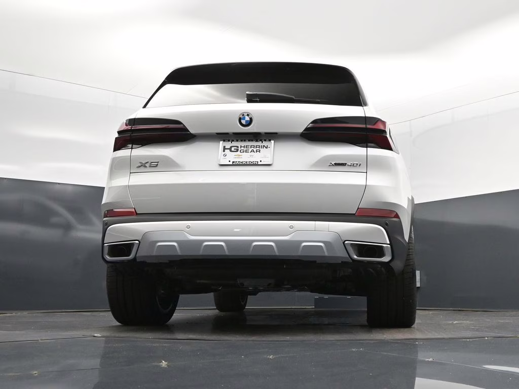 2026 Mineral White Metallic BMW X5 xDrive40i AWD SUV
