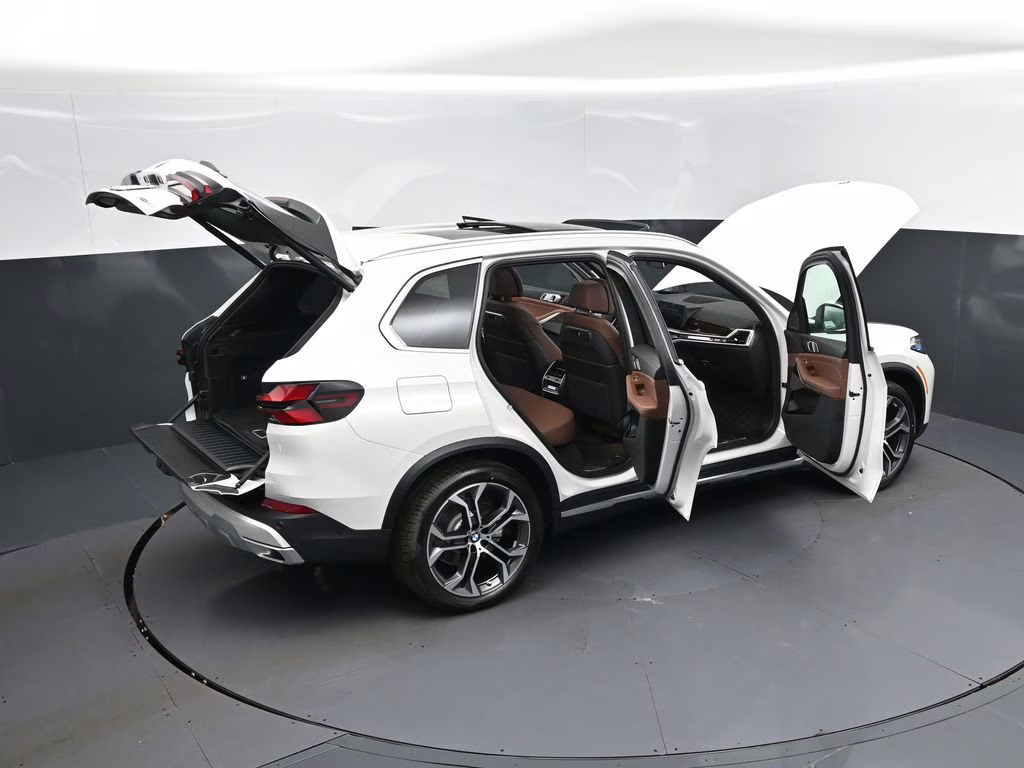2026 Mineral White Metallic BMW X5 xDrive40i AWD SUV