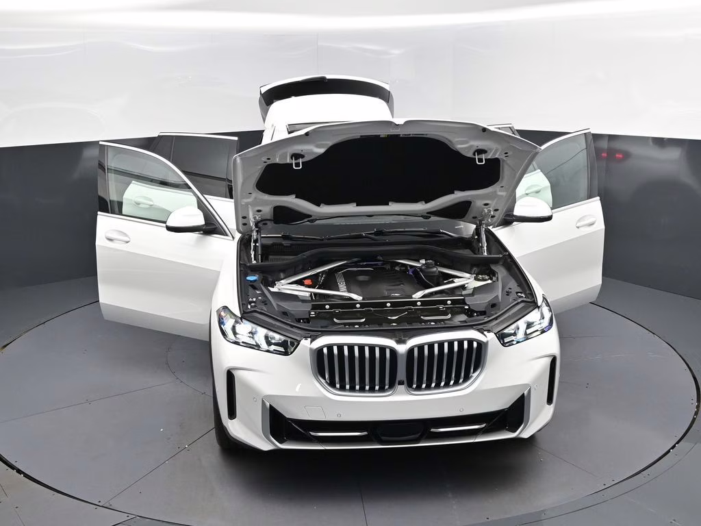 2026 Mineral White Metallic BMW X5 xDrive40i AWD SUV