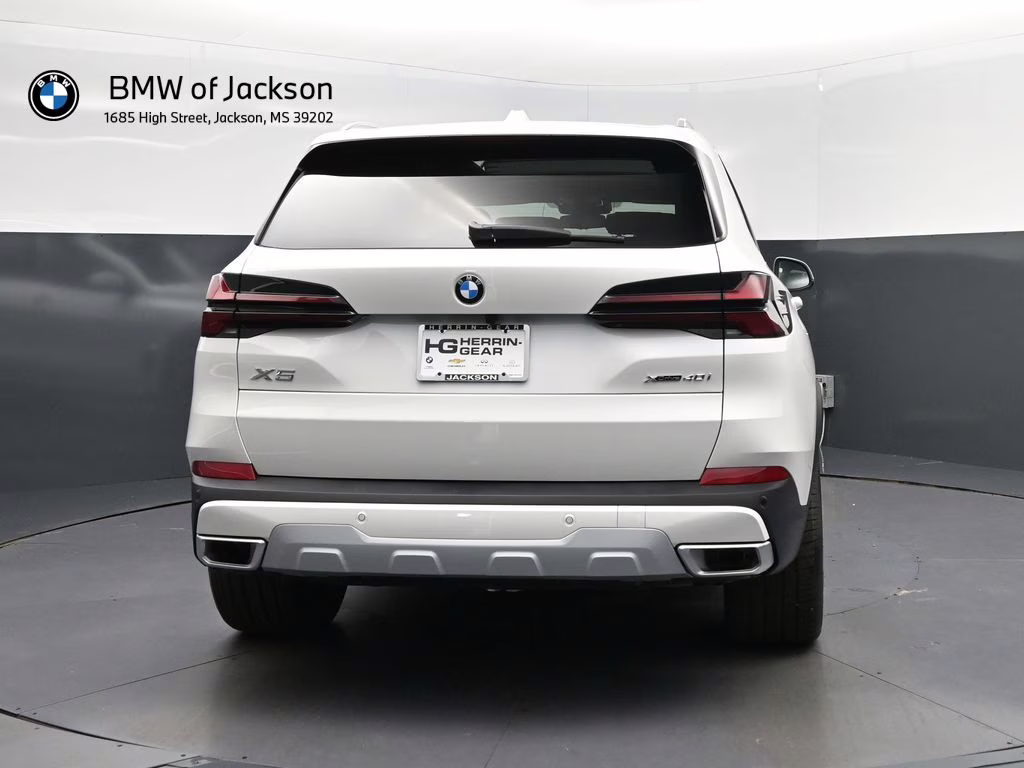2026 Mineral White Metallic BMW X5 xDrive40i AWD SUV