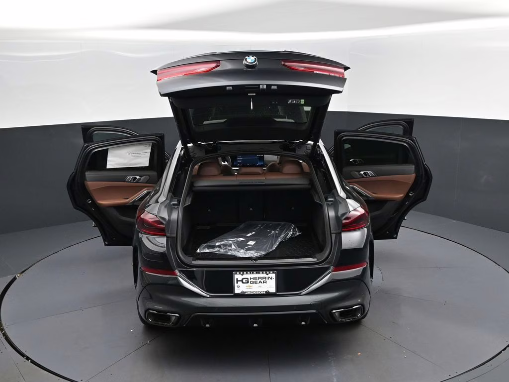 2026 Black Sapphire Metallic BMW X6 xDrive40i AWD SUV