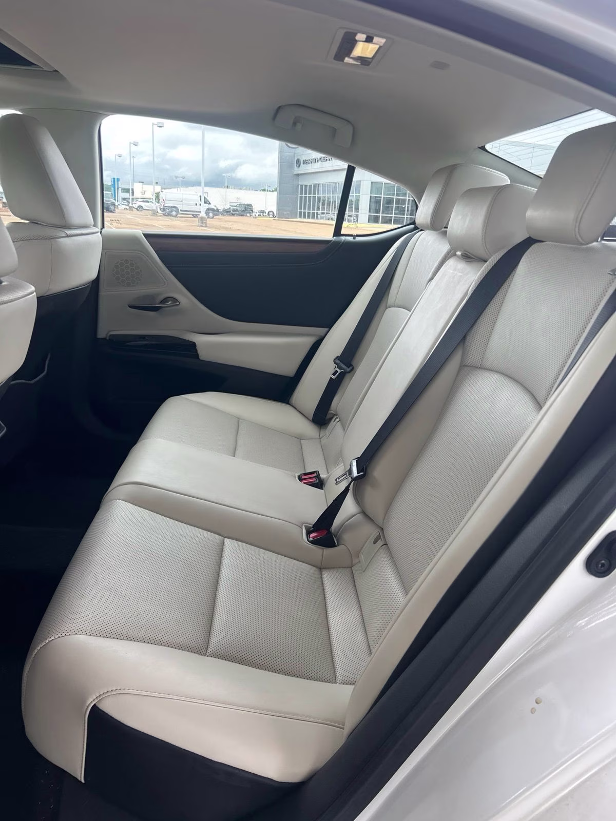 2025 White Pearl Lexus ES 350 FWD Sedan
