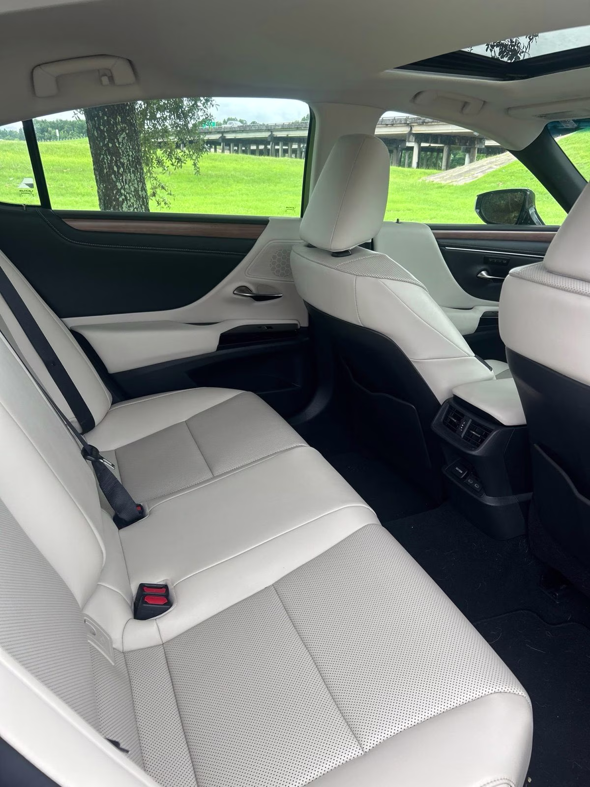 2025 White Pearl Lexus ES 350 FWD Sedan
