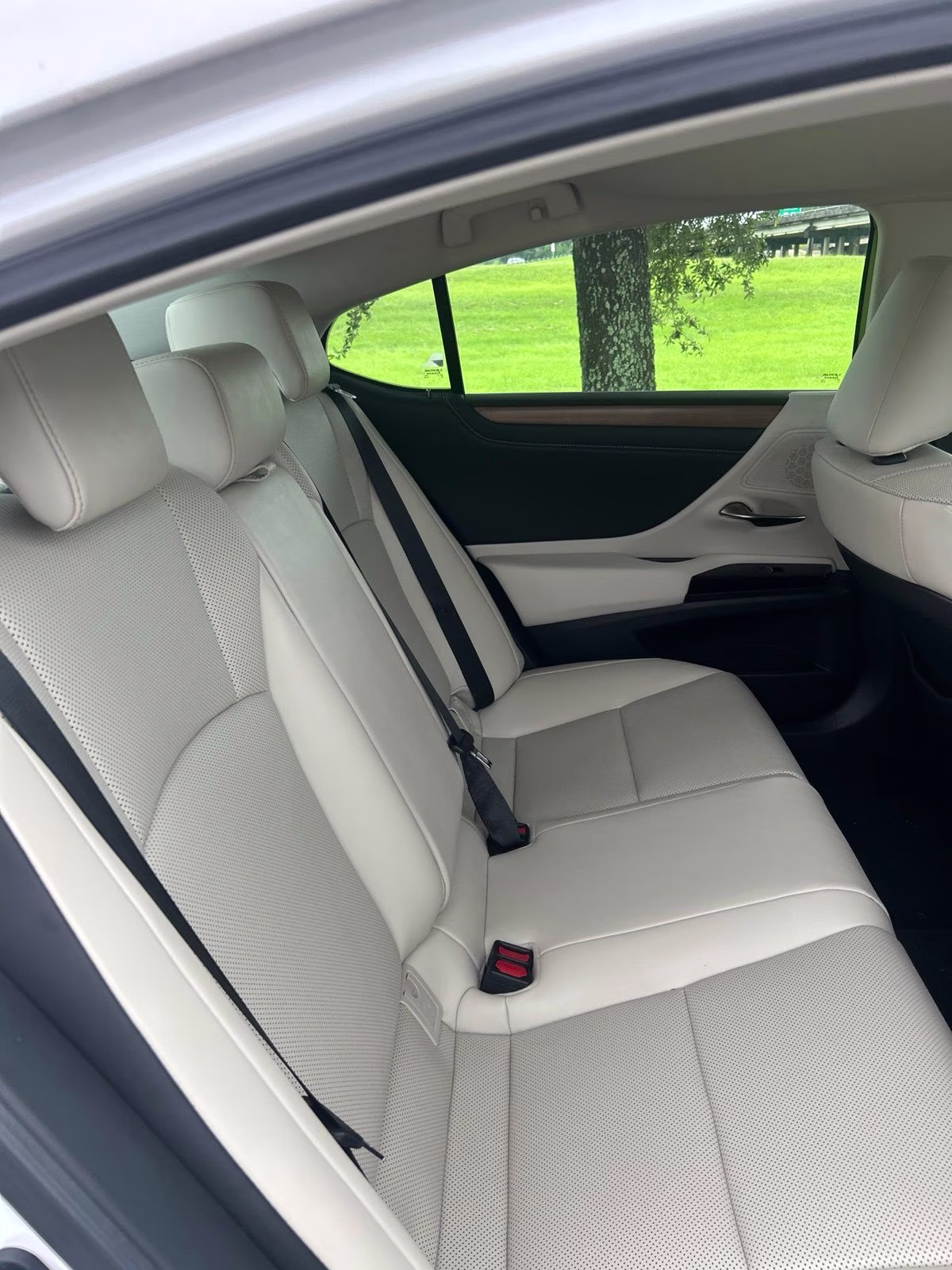2025 White Pearl Lexus ES 350 FWD Sedan