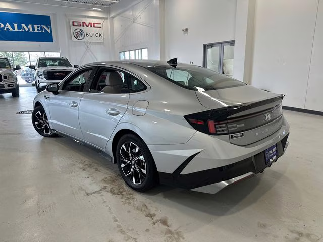 2024 Aero Silver Hyundai Sonata SEL FWD Sedan