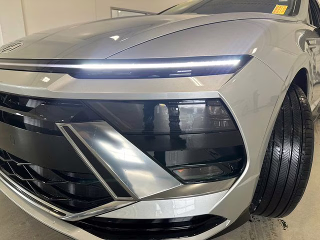 2024 Aero Silver Hyundai Sonata SEL FWD Sedan