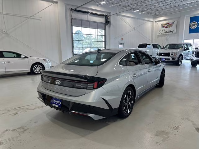 2024 Aero Silver Hyundai Sonata SEL FWD Sedan