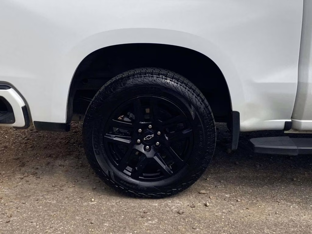 2021 Summit White Chevrolet Silverado 1500 RST 4X4 Truck