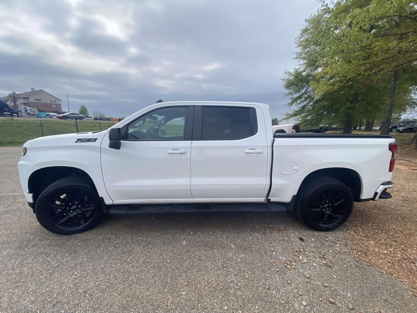 2021 Summit White Chevrolet Silverado 1500 RST 4X4 Truck