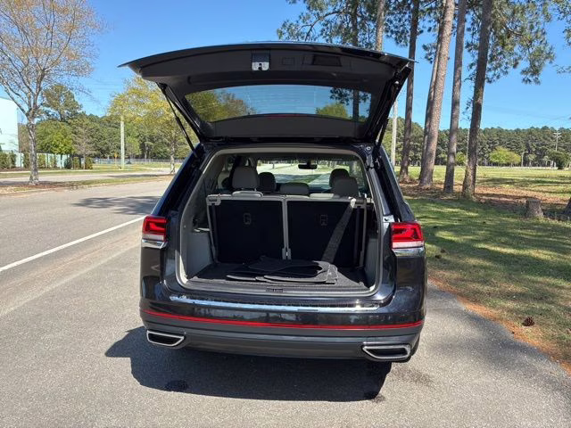 2023 Deep Black Volkswagen Atlas 2.0T SE FWD SUV