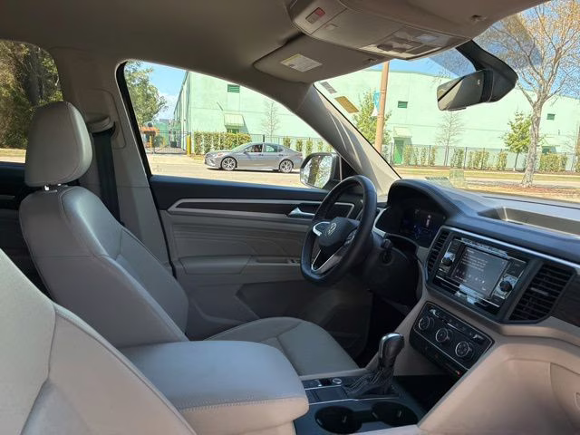 2023 Deep Black Volkswagen Atlas 2.0T SE FWD SUV