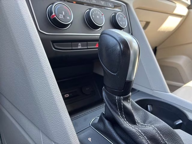 2023 Deep Black Volkswagen Atlas 2.0T SE FWD SUV