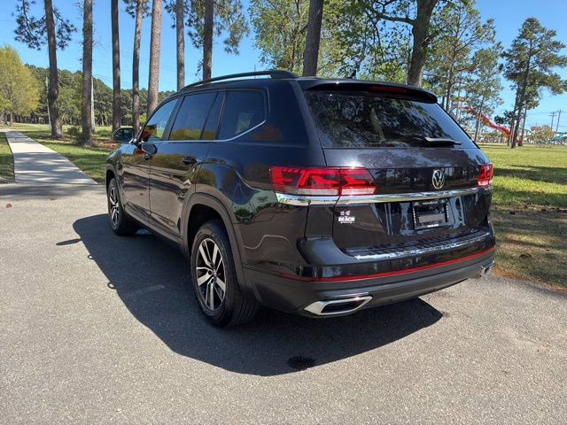 2023 Deep Black Volkswagen Atlas 2.0T SE FWD SUV