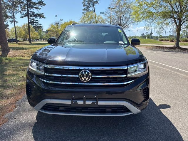 2023 Deep Black Volkswagen Atlas 2.0T SE FWD SUV