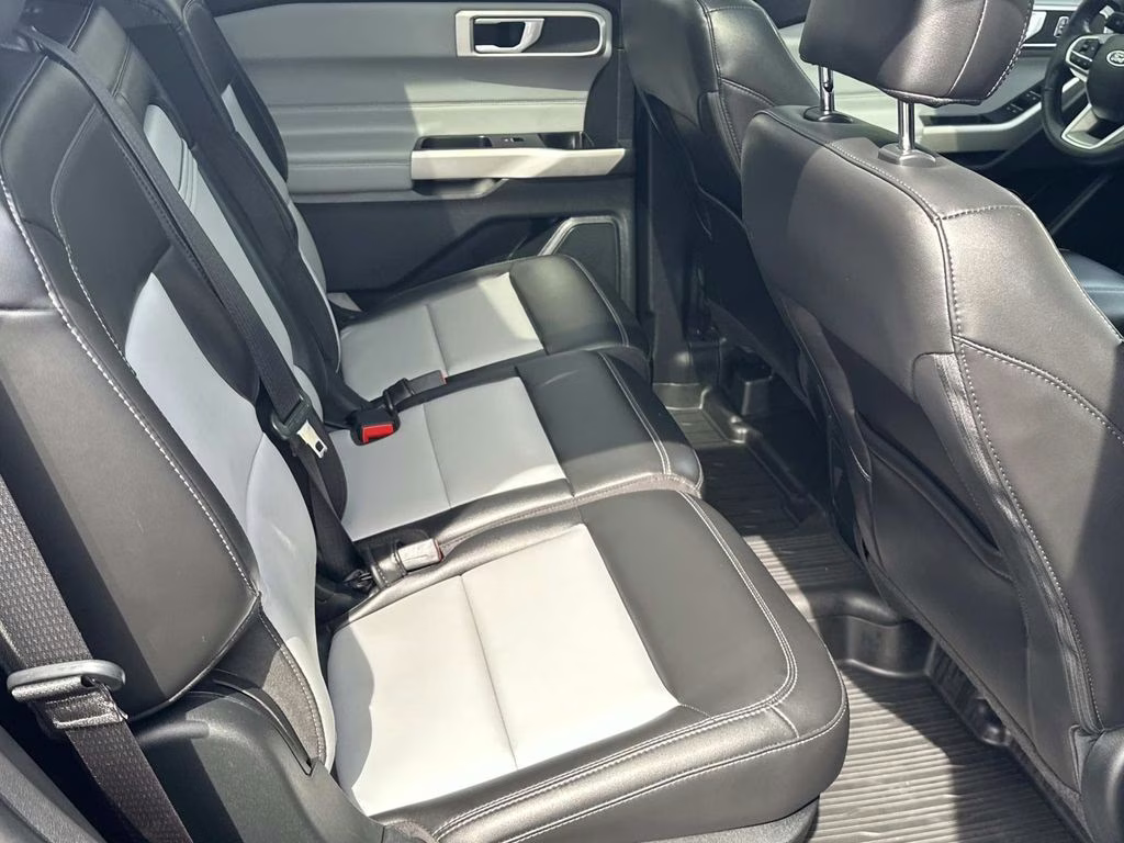 2022 Black Metallic Ford Explorer XLT 4X4 SUV