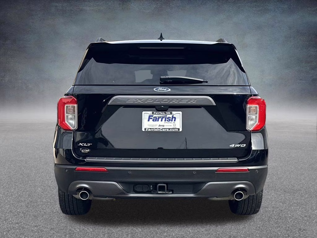 2022 Black Metallic Ford Explorer XLT 4X4 SUV