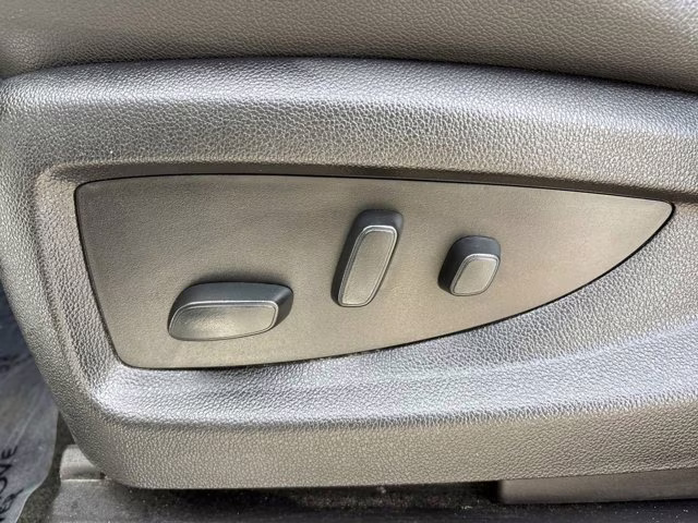 2018 Summit White GMC Yukon SLT 4X4 SUV