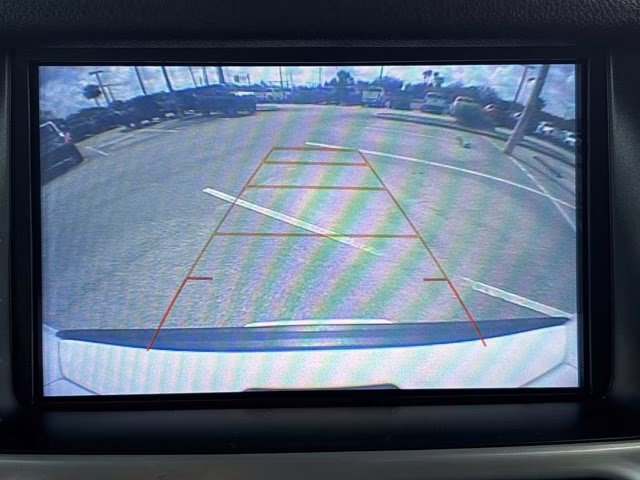 2018 Summit White GMC Yukon SLT 4X4 SUV