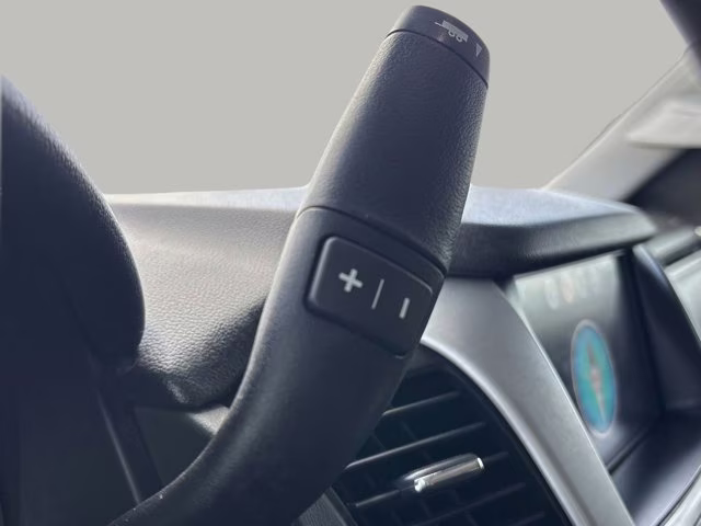 2018 Summit White GMC Yukon SLT 4X4 SUV