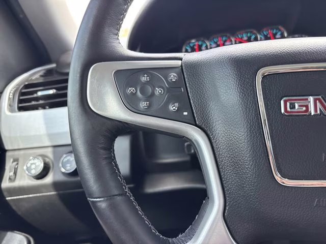 2018 Summit White GMC Yukon SLT 4X4 SUV