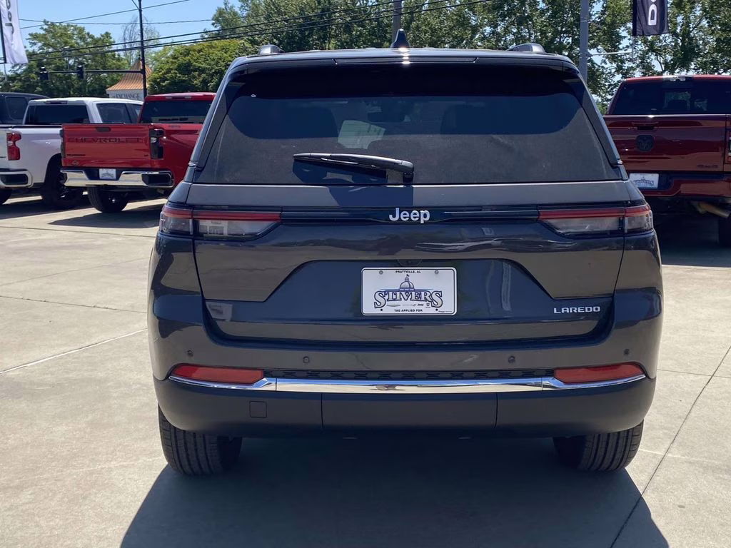 2026 Baltic Gray Metallic Clearcoat Jeep Grand Cherokee Laredo X RWD SUV