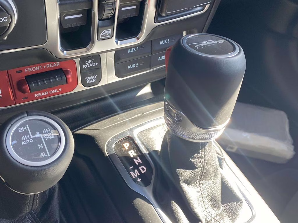 2026 Bright White Clearcoat Jeep Gladiator Rubicon X 4X4 Truck