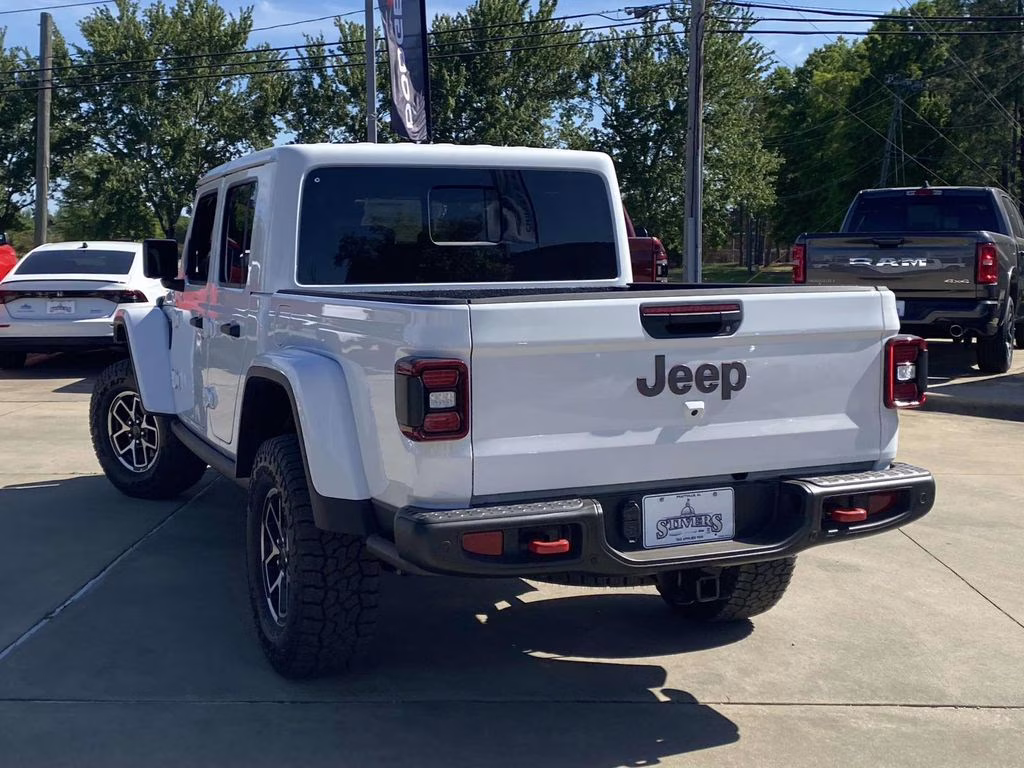2026 Bright White Clearcoat Jeep Gladiator Rubicon X 4X4 Truck