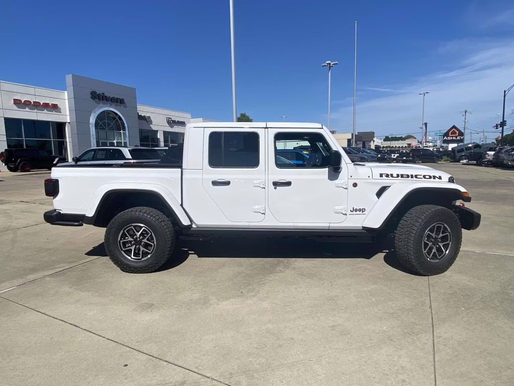 2026 Bright White Clearcoat Jeep Gladiator Rubicon X 4X4 Truck