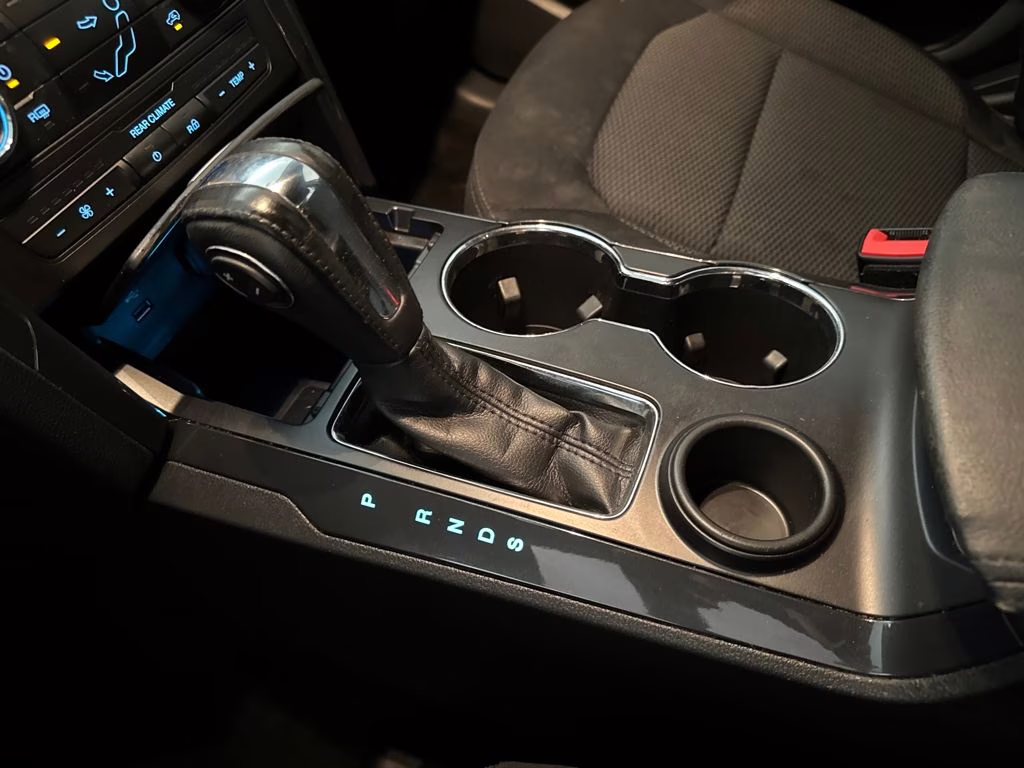 2018 Ingot Silver Metallic Ford Explorer XLT FWD SUV