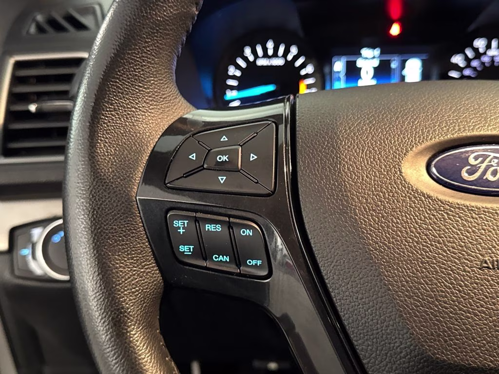 2018 Ingot Silver Metallic Ford Explorer XLT FWD SUV