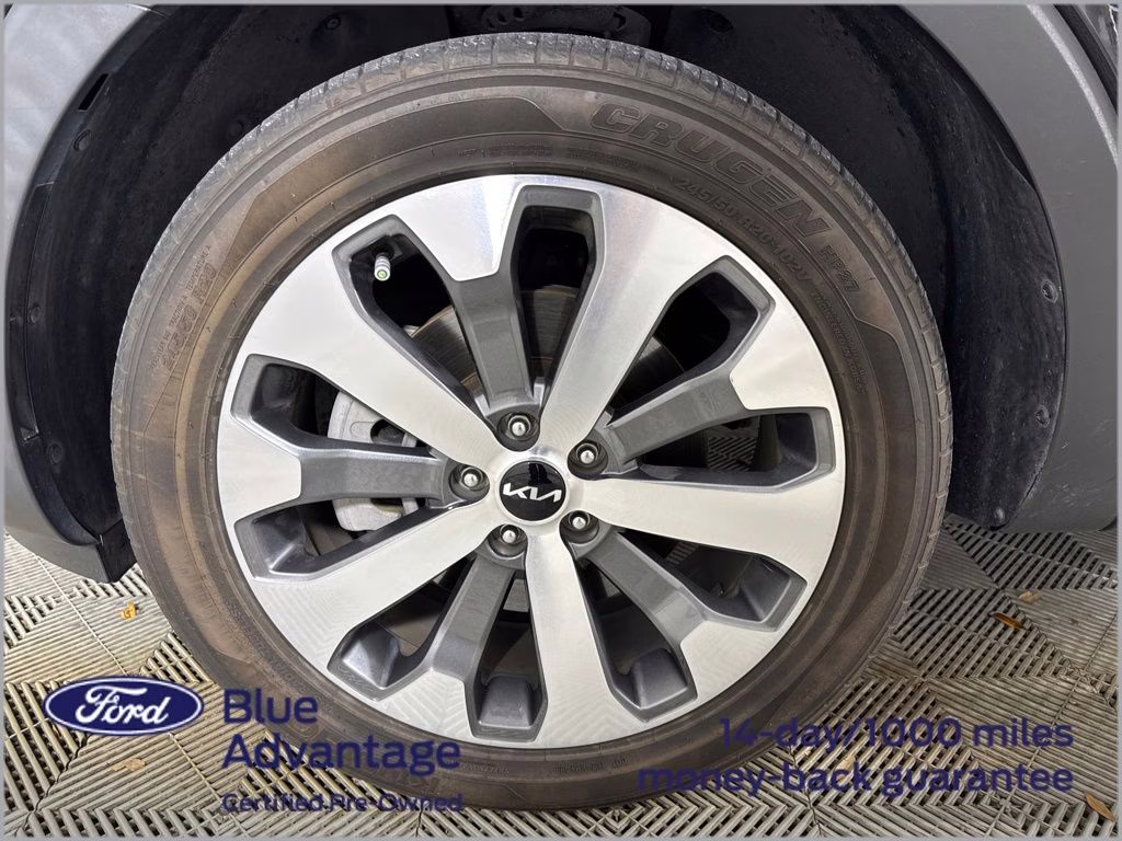 2022 Ebony Black Kia Telluride EX FWD SUV