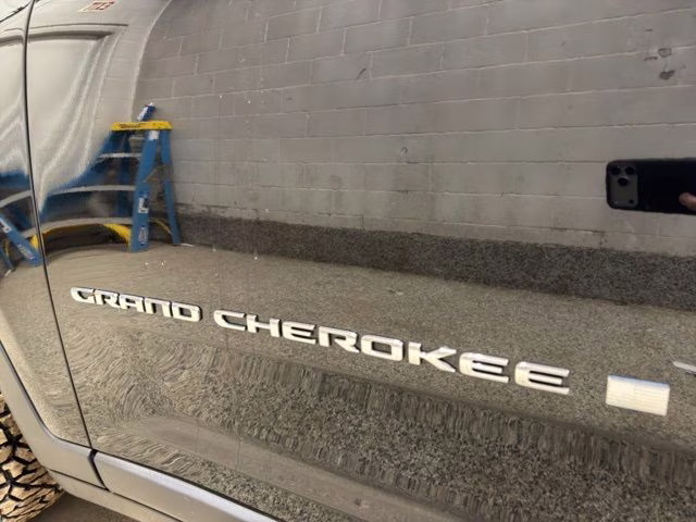 2021 Diamond Black Crystal Pearlcoat Jeep Grand Cherokee L Limited 4X4 SUV