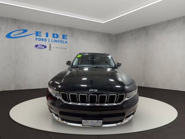 2021 Diamond Black Crystal Pearlcoat Jeep Grand Cherokee L Limited 4X4 SUV