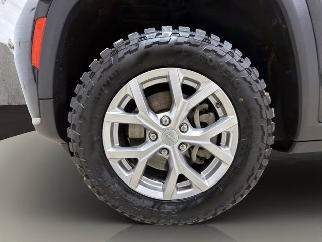 2021 Diamond Black Crystal Pearlcoat Jeep Grand Cherokee L Limited 4X4 SUV