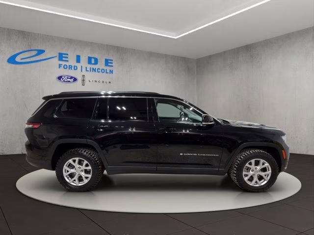 2021 Diamond Black Crystal Pearlcoat Jeep Grand Cherokee L Limited 4X4 SUV