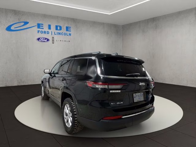 2021 Diamond Black Crystal Pearlcoat Jeep Grand Cherokee L Limited 4X4 SUV