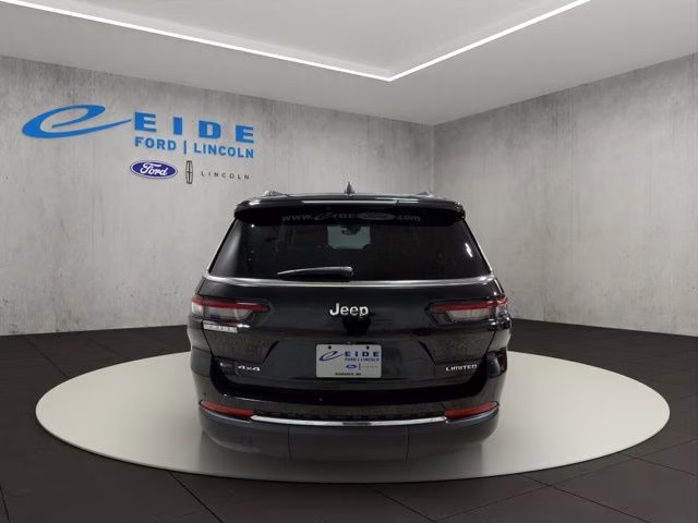 2021 Diamond Black Crystal Pearlcoat Jeep Grand Cherokee L Limited 4X4 SUV