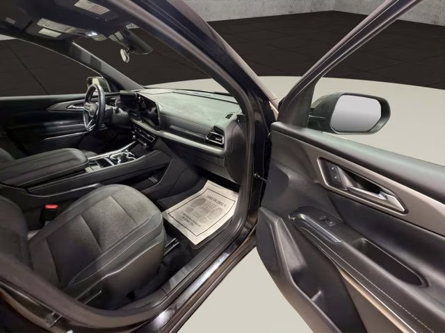 2024 Mosaic Black Metallic Chevrolet Traverse LS AWD SUV