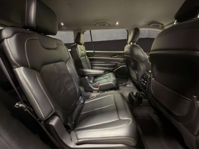 2021 Diamond Black Crystal Pearlcoat Jeep Grand Cherokee L Limited 4X4 SUV