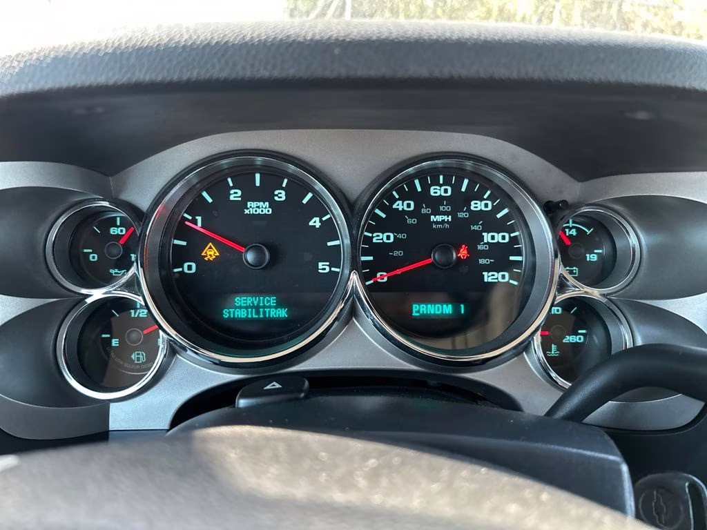 2011 Sheer Silver Metallic Chevrolet Silverado 2500HD LT 4X4 Truck